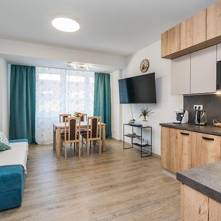 Perla Hradce 302 Apartment ฮราเดตสคราโลเว ภายนอก รูปภาพ